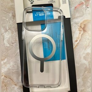 iPhone 14 Pro max Megsafe charger